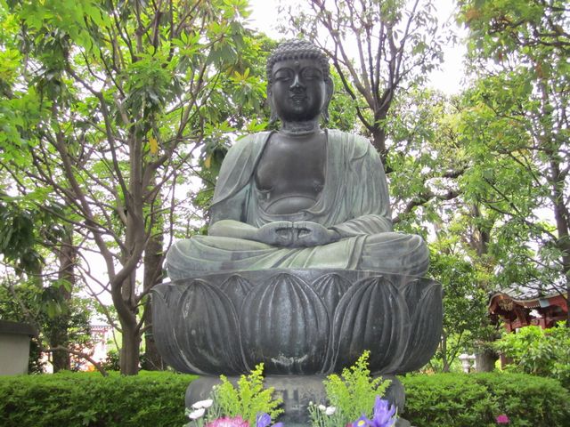 境内の仏像